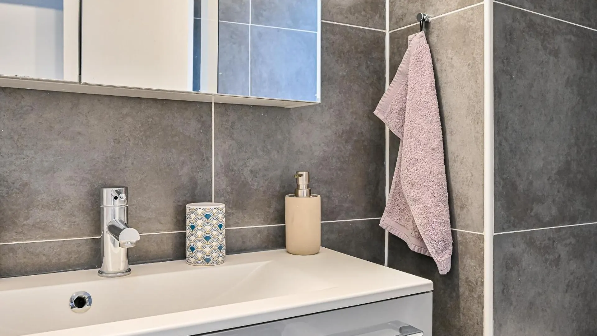 Apartment Grand 2 Pieces Typique Du Marais *